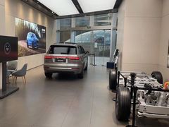 -理想汽车(世纪汇店)