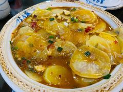 酸水土豆片-黄桷树曹家私房菜(江与城店)