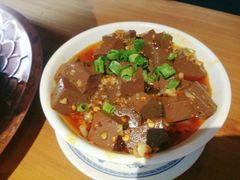 -炉小二铜锅牛蛙•川湘菜(三里屯店)