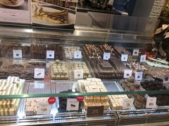 -VENCHI 闻绮(北京国贸商城店)