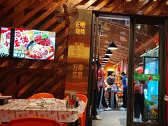 -威记烧嘢·南宁烧烤·超级生牛(绿地店)