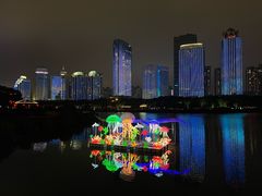 -万绿园