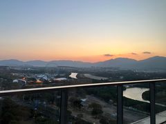 -瑰丽酒店·海吧·天际下午茶·现场DJ·天台酒吧