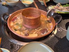 -菌自由丨野生菌火锅特色庭院餐厅(丽江古城店)