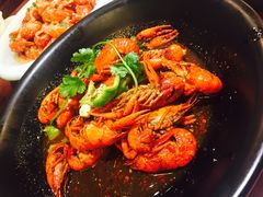 十三香小龙虾-川流不息·地道川菜·小龙虾(新松江路店)