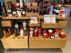 零售区-星巴克臻选(上海合生汇1F店)