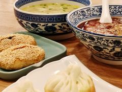 鲜肉生煎包-老苏州大客堂·苏帮菜·松鼠桂鱼·苏州传统小吃(观前街人民商场店)