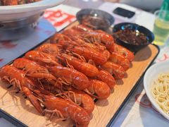 -肥肥虾庄·金牌油焖大虾(汉街SKP店)