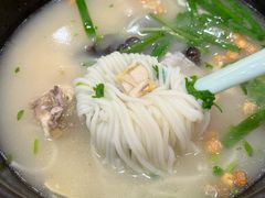 -花馬肆.云南过桥米线(汉神购物广场现场熬汤店)