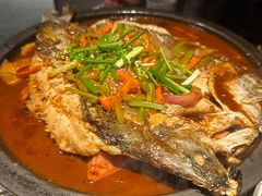 -鸣记脆皮烤鱼·海鲜烤鱼(三八广场店)