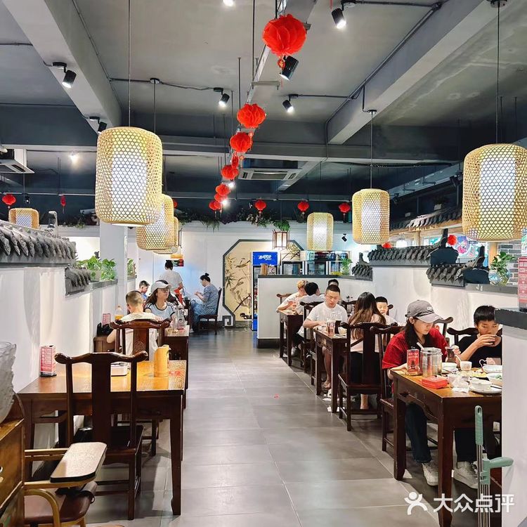 一家在小区门口的宝藏餐厅，