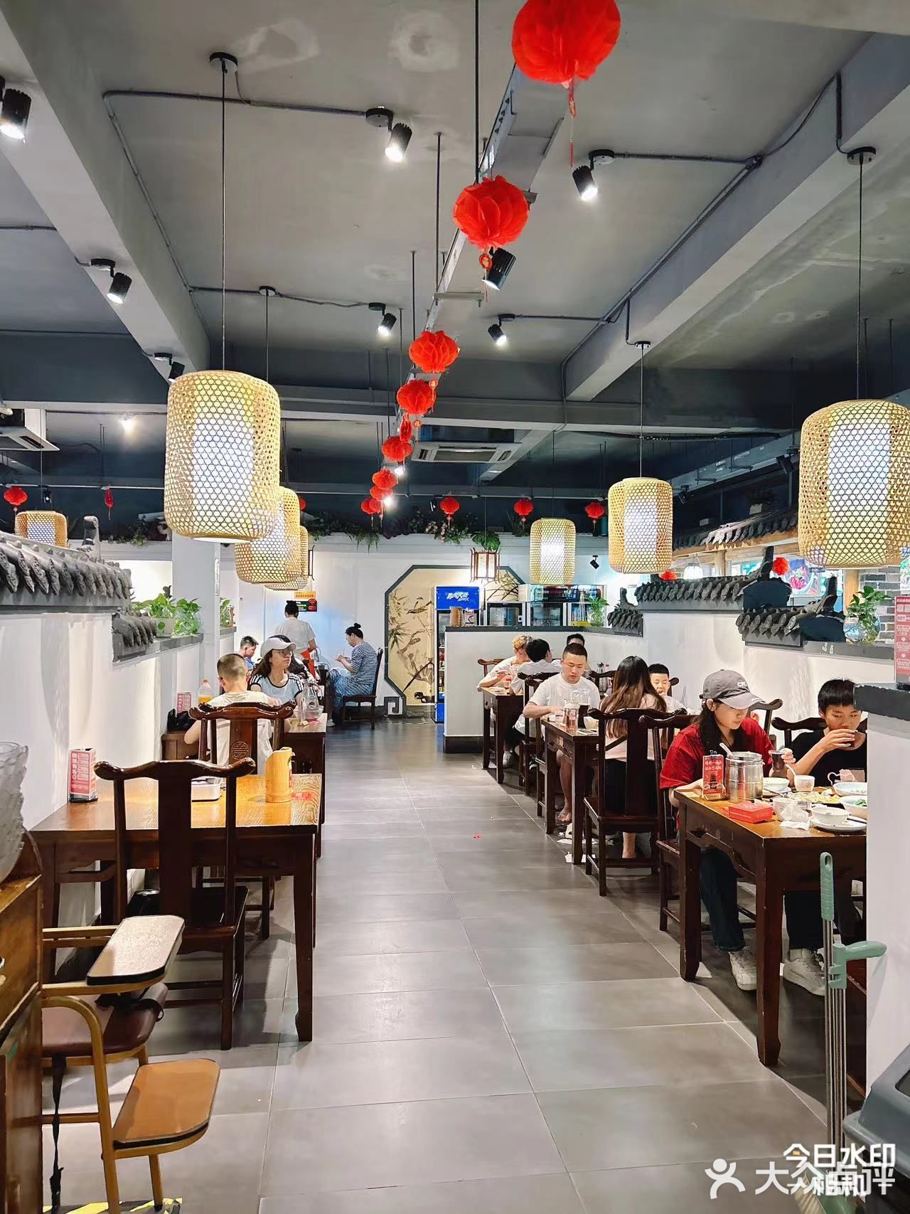 一家在小区门口的宝藏餐厅，