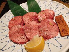 -山川小町·极番烧肉(新地假日广场店)
