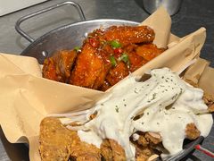 炸鸡一半一半-富乐满韩国正宗炸鸡韩国料理(虹泉路店)