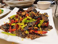 -老码头黑皮肘子锅包肉(赣水路店)