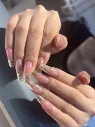 -UGIRL有个美甲