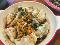 -爆炸头阿姨小四川正宗川味小吃(无任何分店)