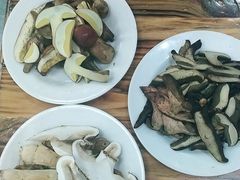 -菌之家·专业纯野生菌火锅·特色炒菌