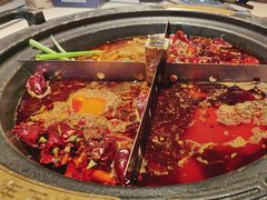 -爱你您·自家鱼塘·活水喷泉鱼火锅(八里店)