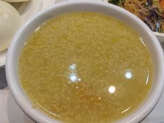 南瓜小米粥-馋笼小食堂-青岛大虾包(繁花里店)