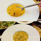 成都探店|这家西餐厅，一步一景，落日斜阳的环境也太美了吧[爱心]