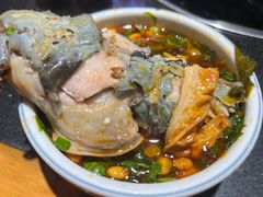 -小饕荟雅安贡椒鱼鲜馆(广福桥店)