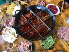 -岗上渣渣老火锅(两路口店)