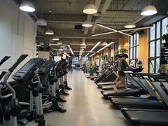 -岩顶健身(玄武店)