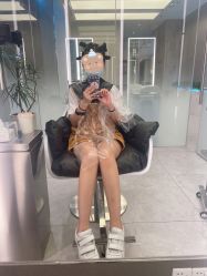 -PE SALON