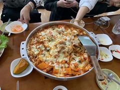 -亲昵春川鸡排(韩国美食街店)