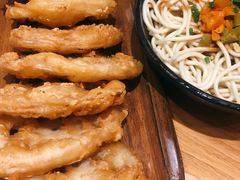 热干面-莲餐厅·湖北菜·藕汤是头牌(愚园路店)