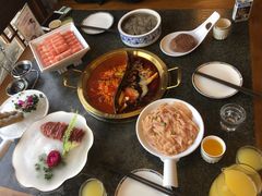 -小天鹅火锅·一线江景洪鼎旗舰店(洪崖洞店)
