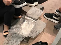 -Alexander McQueen(IAPM环贸广场店)