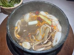 -芸山季·云南山珍菌火锅(人民广场来福士店)