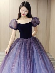 -洋洋婚纱品牌集合店