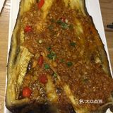 没想到他家竟然有，挺大的一条鱿鱼，切成小块块了