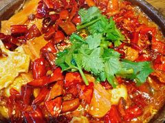 -有红鸡毛店·砂锅菜(抚琴夜市店)