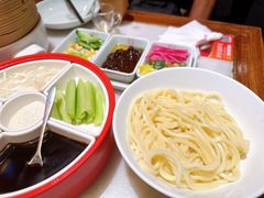 北京炸酱面-小吊梨汤·北京菜·烤鸭(鸟巢店)