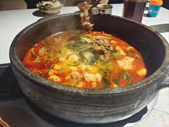 -贵府酸汤牛肉火锅·贵州老字号(飞山街店)