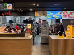 -麦当劳(上海虹桥站30B检票口楼上)