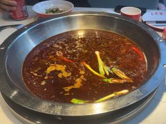 酸菜鸳鸯锅-蜀滋香鲜鱼美蛙火锅(339店)