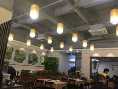 大堂-胡须哥网红竹筒菜
