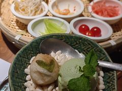 -包整·丝娃娃(一览甲秀楼风景店)