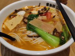 -蒙自源米线大王(花园城商场店)