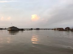 -洞里萨湖