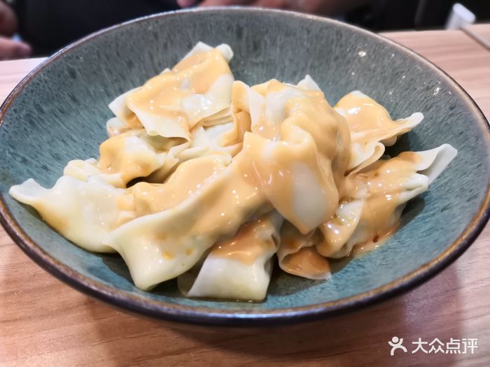 云之桥过桥米线·上海馄饨(百色路店)干挑馄饨图片 - 第1张