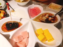 甜品总汇-蔴将·川菜(黄龙万科店)