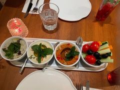 蘸酱拼盘-ELI FALAFEL Lebanese&Mediterranean黎巴嫩美食(富城路店)