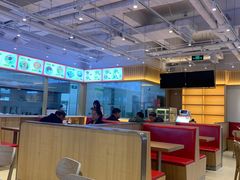 -窦店服务区-停车场
