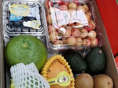 -上海龙吴水胜海发市场